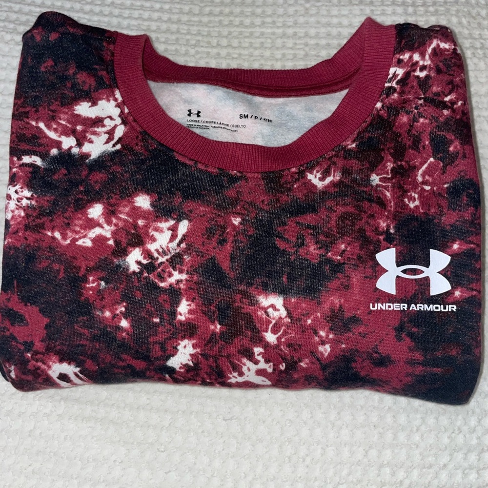 Under Armour Red, Black, Eggshell White Fleece Lined Sweatshirt Size Small